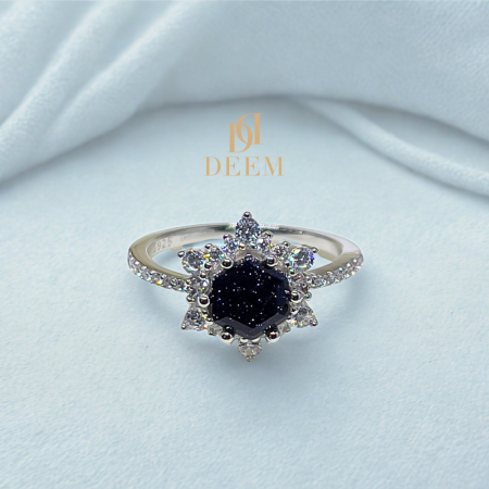 Snowy Night Ring